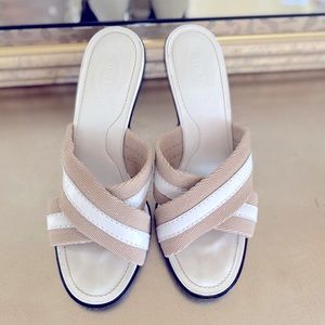 Authentic TOD’S sandal like new 👡